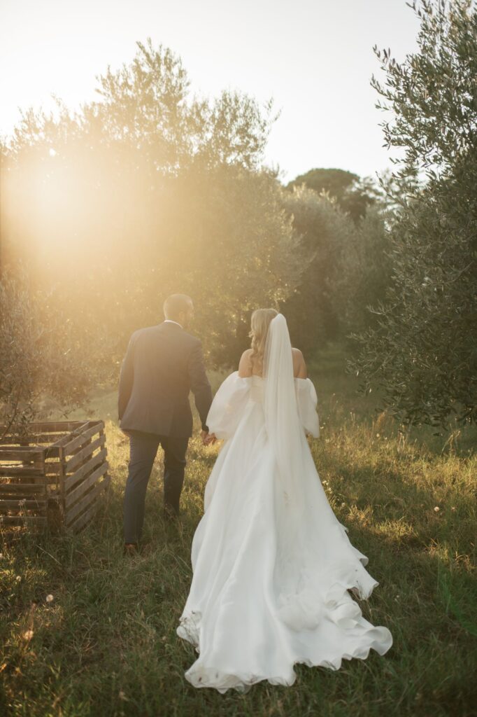 Madeline Kimberley Photography - Jane & Jarrett Wedding - Bride & Groom Golden Hour