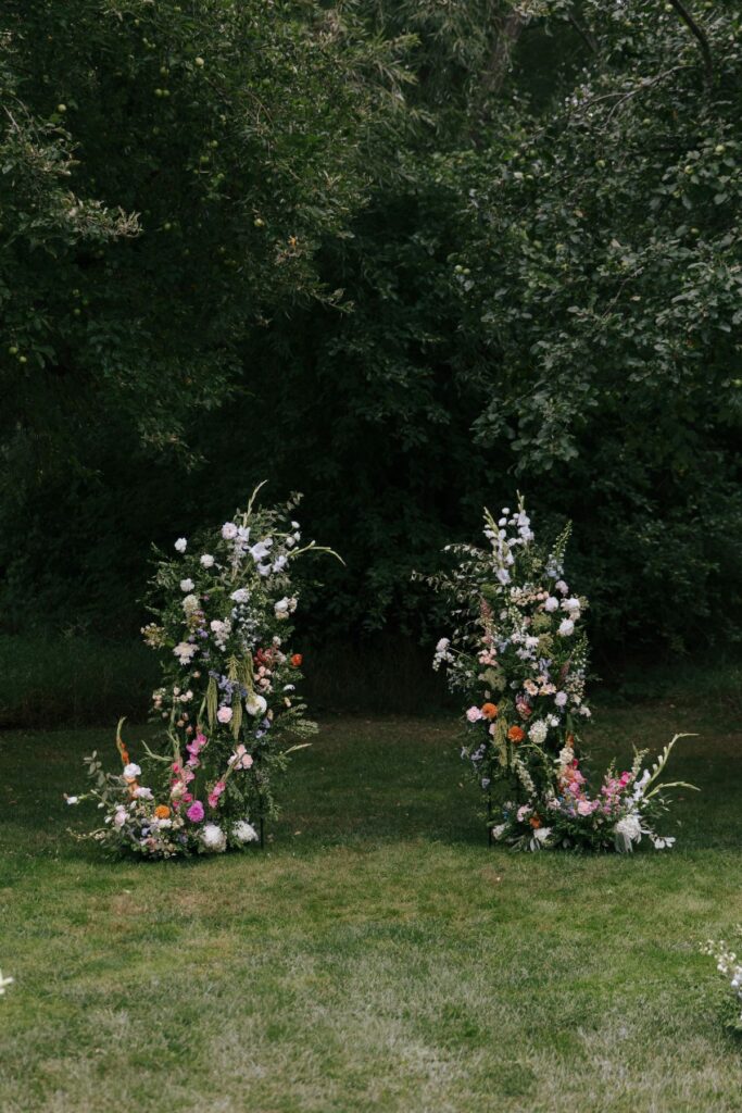Fire & Flora floral ceremony floral pillars at Georgian Hills Vineyards The Blue Mountains